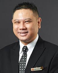 Darren khoo teng lye dr. Adj Assoc Prof Derrick Aw Chen Wee