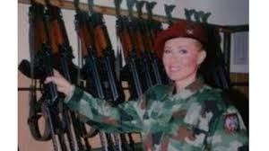 JEL' MOGUĆE DA STE' - Imotski svećenik reagirao na Lepu Brenu u Zagrebu,  objavio njenu fotografiju u uniformi s puškom, komentari pljušte -  Hercegovina 24