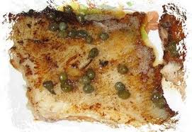 Dans Une Poele Faites Fondre 20 G De Beurre Mettez Y Les Ailes De Raie A Cuire Et Dorer De Chaque Cote Raie Au Beurre Noir Recettes De Cuisine Aile De Raie