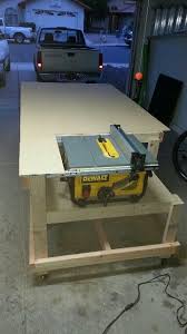 Table Saw Work Bench In Progress Bancada De Trabalho Bancada Para Trabalhos Em Madeira Ideias Para Oficinas