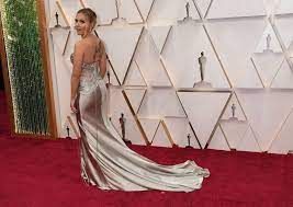 Scarlett johansson stepped out at the 2020 oscars on sunday with fiance colin jost. Scarlett Johansson And More Oscar Nominees Who Won The 2020 Academy Awards Red Carpet