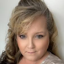 Abbie Go's Instagram, Twitter & Facebook