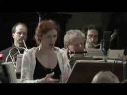 Moi, le suiveur des funèbres convois, j'ai frémi d'aise au doux son de sa voix par la souffrance et la mélancolie, tête française avec un air suédois, pied de gazelle, et jolis petits doigts. Patricia Petibon Air De La Reine De La Nuit Mozart Amoureuses Deutsche Schikaneder Youtube Musique Classique Mozart Chanteur