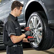 Flat Tire Repair for Mercedes-Benz | Fletcher Jones Imports
