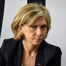 Ministre de l enseignement supérieur et de la. Valerie Pecresse Son Fils Arrete Avec Du Cannabis Elle Crie Au Complot Femme Actuelle Le Mag