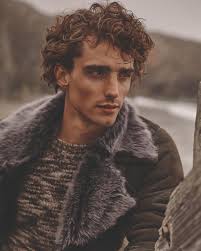 KANE ROBERTS for @luxurycard ⭐️ #LBmodel @kane.a.roberts Team:  @colettedebarros @jenniferkatefahey @ambikamarshallblackburn @laurenrennick  @katie_mossman @makeupbyrikucampo @searanchlodgeca #canadianmodel  #modelagency #model