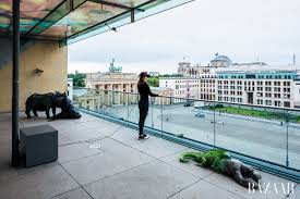 베를린 비엔날레에서 생긴 일 | 하퍼스 바자 코리아