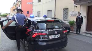 Acitrezza è un piacevole e antico borgo marinaro famoso per i faraglioni dei ciclopi e per le ambientazioni di giovanni verga e luchino visconti. Omicidio Catania Ragazza Uccisa Sul Lungomare Si Cerca L Ex Fidanzato
