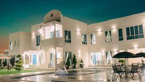 While there're plenty of resorts dotting melaka's scenic coast, this resort's accommodations are housed in a whitewashed building that looks just like cubiform houses that are synonymous with those you find in. The Amanjena Resort Posts Facebook