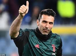 Lorenzo pellegrini prende 9 su 10 all'esame… sull'under 21. Gianluigi Buffon Dismisses Retirement Talk As He Matches Maldini S Serie A Appearance Record Daily Mail Online