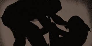Risultati immagini per molestata a letto