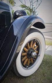 Our 1928 Chrysler Is A Vehicle Vintage Which Has Period Details Such As Wooden Spokes And A Beautiful Glossy Finish We Vintage Car Hire Vintage Cars Car Hire