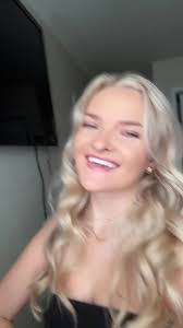 Alex Vanwinkle's Instagram, Twitter & Facebook