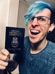 Elizabeth Noda's Instagram, Twitter & Facebook