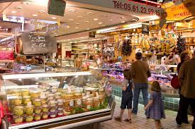 .j'y vais chaque fois que je viens me. La Place Wilson Et Le Marche Victor Hugo Hotel Raymond 4 Toulouse