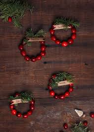 Diy Mini Cranberry Wreath Place Cards Say Yes Christmas Place Cards Christmas Diy Christmas Decorations
