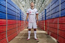Scopri la collezione adidas calcio: Cagliari Ecco Le Maglie Griffate Adidas