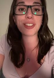 Abby Bowles's Instagram, Twitter & Facebook