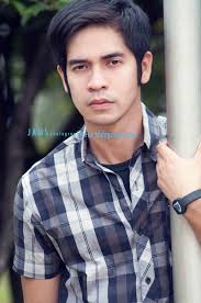 Berita Terbaru dan Profil Artis Terkini: Ricky Perdana, Artis Yang Ramah,  Rendah Hati dan Rajin Ibadah