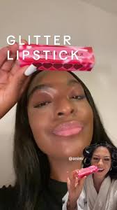 Kawaii Kisses Glitter Shade