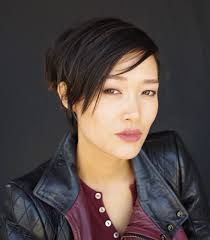 Biography author matching "bonnie" (Sorted by Popularity Ascending)