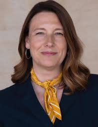 Anja måste ha fem extrajobb