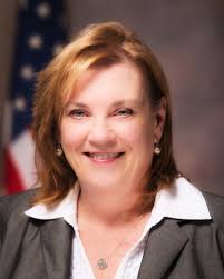 Eileen Houser's Instagram, Twitter & Facebook