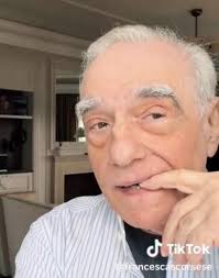 A distraction in Muncy's interview : r/Dodgers