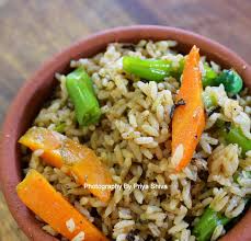 Chettinad Vegetable Biryani Review Of Ramajeyam Seeraga Samba Rice Indian Food Recipes Biryani Biryani Recipe