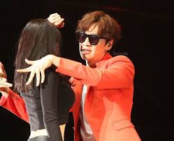 She made her acting debut in the horror film wishing stairs that was released on august 01, 2003. Song Ji Hyo And Lee Kwang Soo Get Hot And Steamy Together On Stage Koreaboo