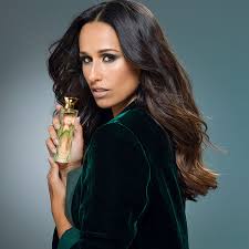 She is an actress, known for feitiço de amor (2008), remédio santo (2011) and doce fugitiva (2006).trivia (3)former modelbesides portuguese, she speaks english and spanishis a versatile dancer Rita Pereira E My Destiny E Um Produto Unico No Mundo Das Fragrancias Vogue Pt