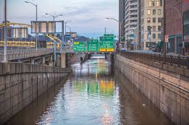State of pennsylvania, located within the allegheny plateau. Dave Dicello On Twitter A Few Images Showing The Flooding In Downtown Pittsburgh This Morning With The Rivers Filling The Bathtub On The Parkway East And Extending Way Passed The Fountain Basin