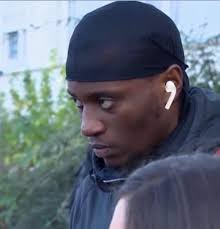 Me in Public vs My Headphones