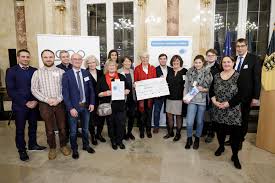 Verleihung Integrationspreis Fur Leonberg Flyer Design Ulrike Klaus Delight Design Kommunikationsgestaltung