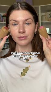 Once I saw @rhode skin new pocket blushes I had to try shades piggy &  toasted teddy together🤭! I already know I’ll be using these two during the  fall as well!🤌✨ #dryacneproneskin #makeupreview ...