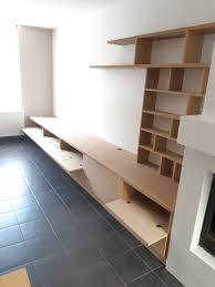 Il est donc important de choisir le meuble télé bois qui correspond à la taille de votre mur et de votre écran de télé. Meuble Tv Sur Mesure En Medium A Peindre A Lomme Kiosque Amenagement