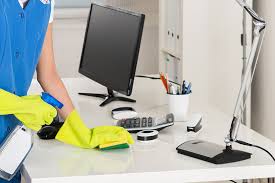 كيفية طلب عمال النظافة للشركات - هلبر لحجز خدمات النظافة