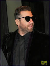 Sia Makes Rare Public Appearance with Husband Dan Bernard (Photos): Photo  4982285