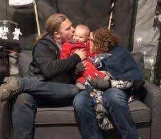 Gabe And Raquell Brown Of Alaskan Bush People Are Expecting Alaskan Bush People Alaskan People