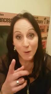 sie lebt und ist Mundart Sandee Sandra Moser ist am 12.08. auf dem  Rathausplatz zu Gast. Soo guet :), #mägsehtsech, #thunfestlineup17,  #äsGitÄsRiiseFest