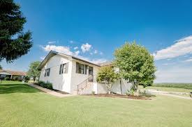 Painted brick exterior ameriblog info. Painted Brick House Before And After How To Paint A Brick House