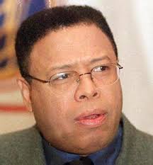 Casa Nacional de Acroarte es designada con el nombre Joseph Cáceres;  reconocen a otros ex presidentes de la entidad