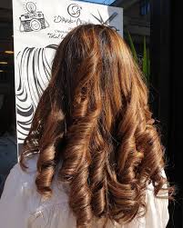 Realizzare dei boccoli senza piastra è semplice e il risultato è eccellente e duraturo. Un Diavolo Per Capello Capelli Lunghi E Boccoli Ti Fanno Ancora Piu Donna Scegli Chi Come Noi Cimette Il Ognigiorno E Inogni Gesto Buongiorno Cosi Giuseppe Simone Antonella Guido Facebook