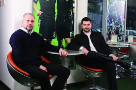 Bet cafe arena este o companie romaneasca organizatoare de jocuri de noroc care isi propune sa devina un nume de referinta pe piata romaneasca de profil. Echipa Bet Cafe Arena PregÄƒtitÄƒ Pentru Cele Mai Mari ProvocÄƒri Casino Inside Revista Industriei De Gambling