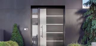 Si sabemos las puertas de madera también quedan magníficas al igual que las de aluminio, pero que mejor que decidirse por una de herrería con un moderno y elegante diseño.aqui le decimos lo mejor de lo mejor en puertas de herrería para este 2019, no encontrara material más seguro para proteger tu hogar esto. Puertas De Entrada Fusteria Pallas