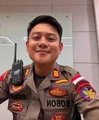 Selamat Malam Minggu lur... Dari kami yang selalu siaga dan memastikan  keamanan dan kenyamanan kalian semua.