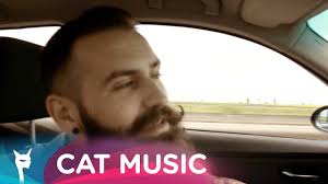 Chili palmer, fostul mafiot devenit producator de filme din get shorty / un mafiot la hollywood, abandoneaza industria cinematografica si se lanseaza in cea muzicala. Dorian Mare Albastra Official Video Youtube