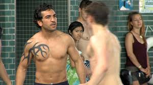 By clicking this link you will find 284 hq gifs sized 268x151 of elyas m'barek in 'fack ju göhtes' as requested by @elyasemsbarek. Bild De Besucht Elyas M Barek Am Set Von Fack Ju Gohte Kino Bild De