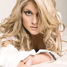 Bronwyn May (bronnmay)