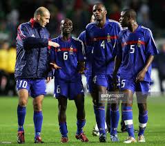 منتخب فرنسا لكرة القدم (بالفرنسية: ØªØ§Ø±ÙŠØ® Ø§Ù„Ù…Ø³ØªØ¯ÙŠØ±Ø© On Twitter Ù…Ù†ØªØ®Ø¨ ÙØ±Ù†Ø³Ø§ ÙÙŠ ÙŠÙˆØ±Ùˆ 2004 Ù…Ø³ØªØ¯ÙŠØ±ÙŠØ§Øª
